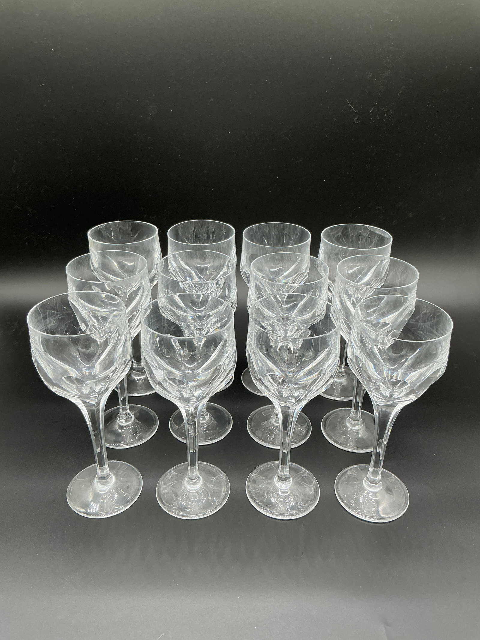 Set of 12 Elegant 8?? Crystal Goblet Glasses (1 of 16)