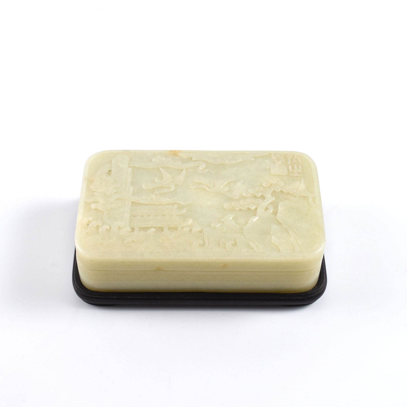 A FINE CHINESE CARVED JADE INK STONE (1 of 9)