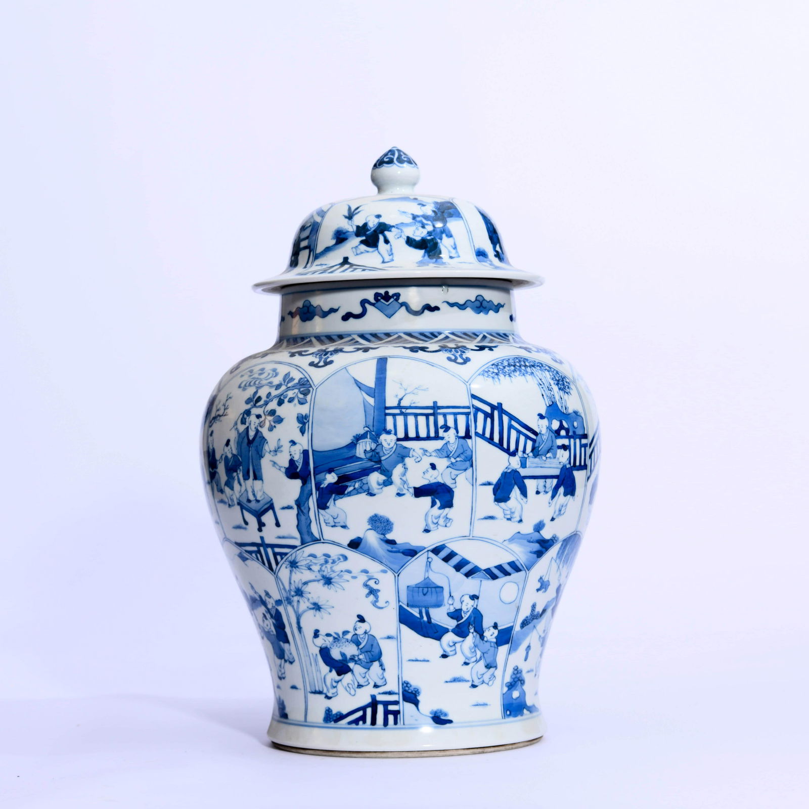 A Blue And White Figures Jar And Cover (1 of 8)