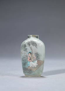 Glass Inner Miniature Figure Snuff Bottle: Glass Inner Miniature Figure Snuff Bottle Length:4.3cm, Width:2.1cm, Height:7.3cm, Detailed condition reports are not included in this catalog. For additional information, including condition