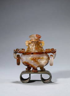 Agate Mythical-Beast Tripod Censer: Agate Mythical-Beast Tripod Censer Length:9.7cm, Width:6.2cm, Height:8.3cm, Detailed condition reports are not included in this catalog. For additional information, including condition reports,