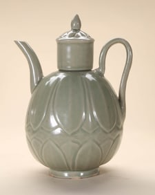 A HUTIAN WARE 'MELON-FORM' EWER