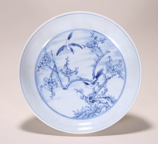 A BLUE AND WHITE 'MAGPIE AND PLUM' DISH