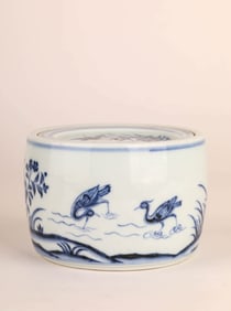 A BLUE AND WHITE 'CRICKET AND LOTUS' JAR