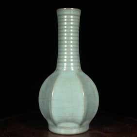 A  GUAN-TYPE HEXAGONAL VASE