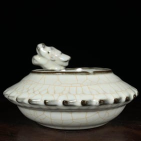 A  GUAN-TYPE MOON-WHITE GLAZE WASHER