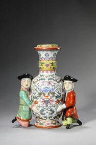 A FAMILLE ROSE 'EUROPEAN FIGURE' STAND
