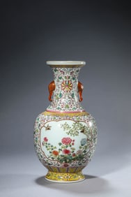 A FAMILLE ROSE 'INTERLOCKING FLORAL' VASE