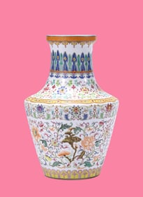 A FAMILLE ROSE 'INTERLOCKING FLORAL' VASE