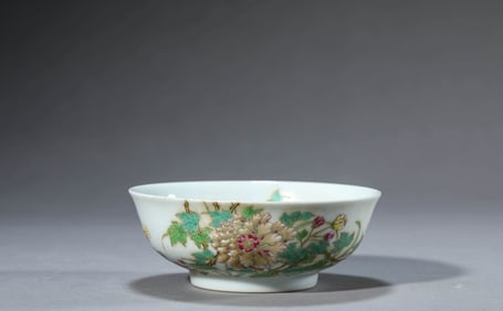 A FAMILLE ROSE 'FLORAL' BOWL