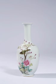 A FAMILLE-ROSE 'MAGPIES ON PLUM BRANCHES' VASE