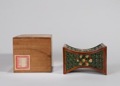 A TANGSANCAI WAISTED PILLOW