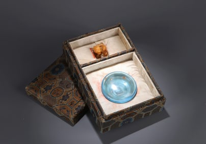 A SET OF TIANHUANG STONE SEAL AND BLUE GLASS INKPAD BOX