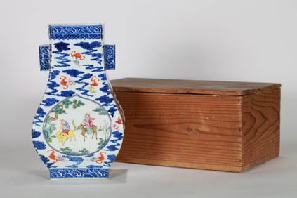 A BLUE AND WHITE WITH FAMILLE ROSE VASE