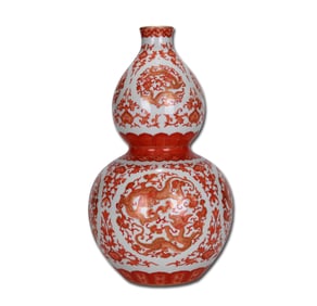 AN IRON-RED 'DRAGON' GOURD-SHAPED VASE