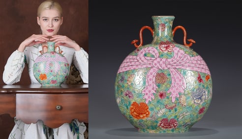 A GREEN-GROUND FAMILLE ROSE 'FLORAL' VASE