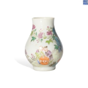 A FAMILLE ROSE 'FIGURES AND POETRY' SMALL PEAR-SHAPED VASE