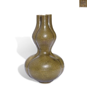 A TEA-DUST GLAZED GOURD-SHAPED VASE