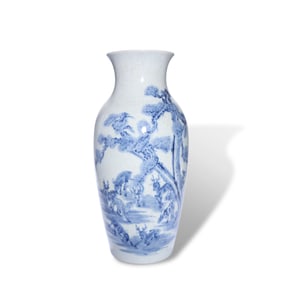 A BLUE AND WHITE 'PINE AND DEER' VASE