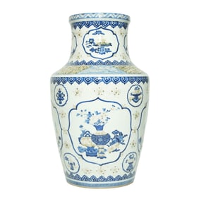 A BLUE AND WHITE WITH COPPER-RED 'ANTIQUITIES' VASE