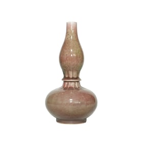 A PEACHBLOOM-GLAZED GOURD-SHAPED VASE