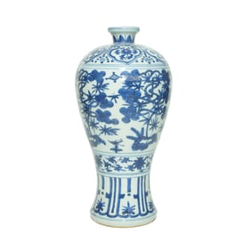 A BLUE AND WHITE 'SHOU' MEIPING