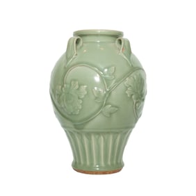 A LONGQUAN CELADON 'FLORAL' JAR