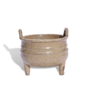 A GE-TYPE TRIPOD TWO-HANDLED CENSER