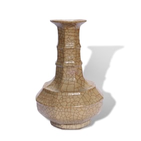 A GE-TYPE VASE