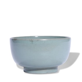 A RU-TYPE CELADON CUP
