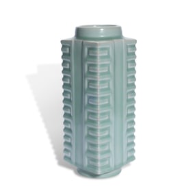 A LONGQUAN CONG-SHAPED VASE