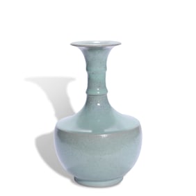 A RU-TYPE VASE