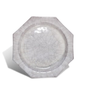 A GUAN-TYPE DISH