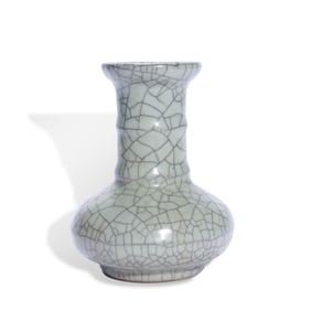 A GE-TYPE VASE