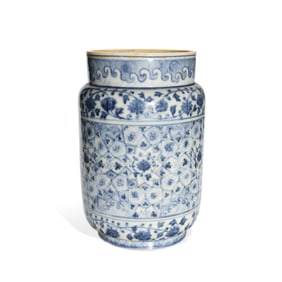 A BLUE AND WHITE 'FLOWERS' STRONG JAR