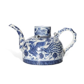 A BLUE AND WHITE 'PHOENIX AMONG FLOWERS' TEAPOT
