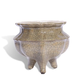 A GE-TYPE SUNFLOWER-FORM TRIPOD CENSER