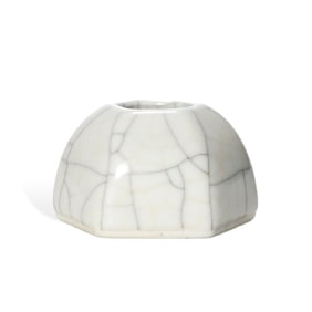 A GE-TYPE WATER POT