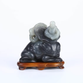 A HOTAN JADE 'HE-HE IMMORTALS' FIGURE
