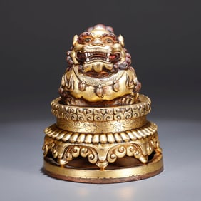 A GILT-BRONZE AUSPICIOUS BEAST-SHAPED SEAL