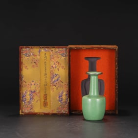 A RU-TYPE CELADON ROULEAU VASE