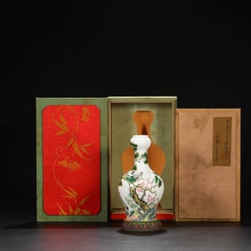AN ENAMEL 'PINE AND CRANE' GARLIC-HEAD VASE