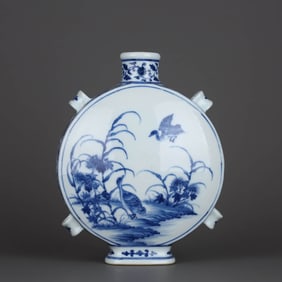 A BLUE AND WHITE 'BIRDS' MOONFLASK