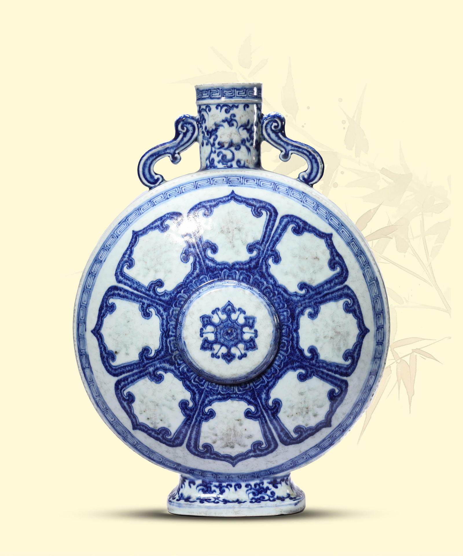 A BLUE AND WHITE MOONFLASK WITH CHILONG HANDLES: A BLUE AND WHITE MOONFLASK WITH CHILONG HANDLES Dimensions: Length: 35.8cm (14.09in) x Width: 21.5cm (8.46in) x Height: 48.4cm (19.06in). All measurements are approximate. Azaya Art Gallery is delight