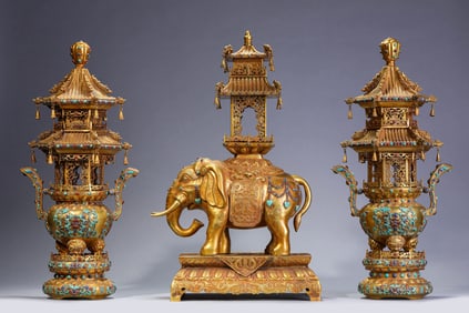 A GROUP OF GILT-BRONZE 'ELEPHANT WITH VASE' CENSERS
