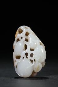 A JADE CARVED 'MELON VINE'