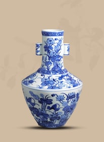 A BLUE AND WHITE 'LOTUS' VASE