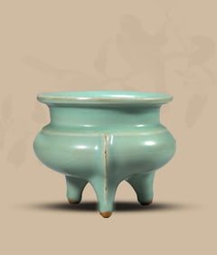A LONGQUAN TRIPOD CENSER