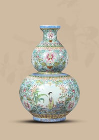 A FAMILLE-ROSE 'FIGURES WITH POEM' GOURD SHAPED VASE