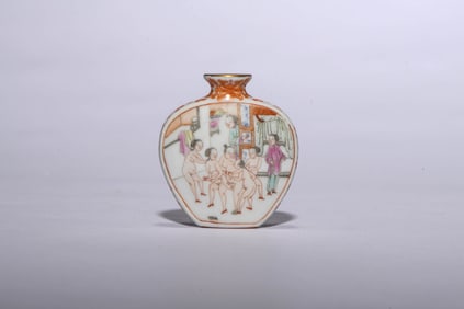 A 'FIGURES' SNUFF BOTTLE